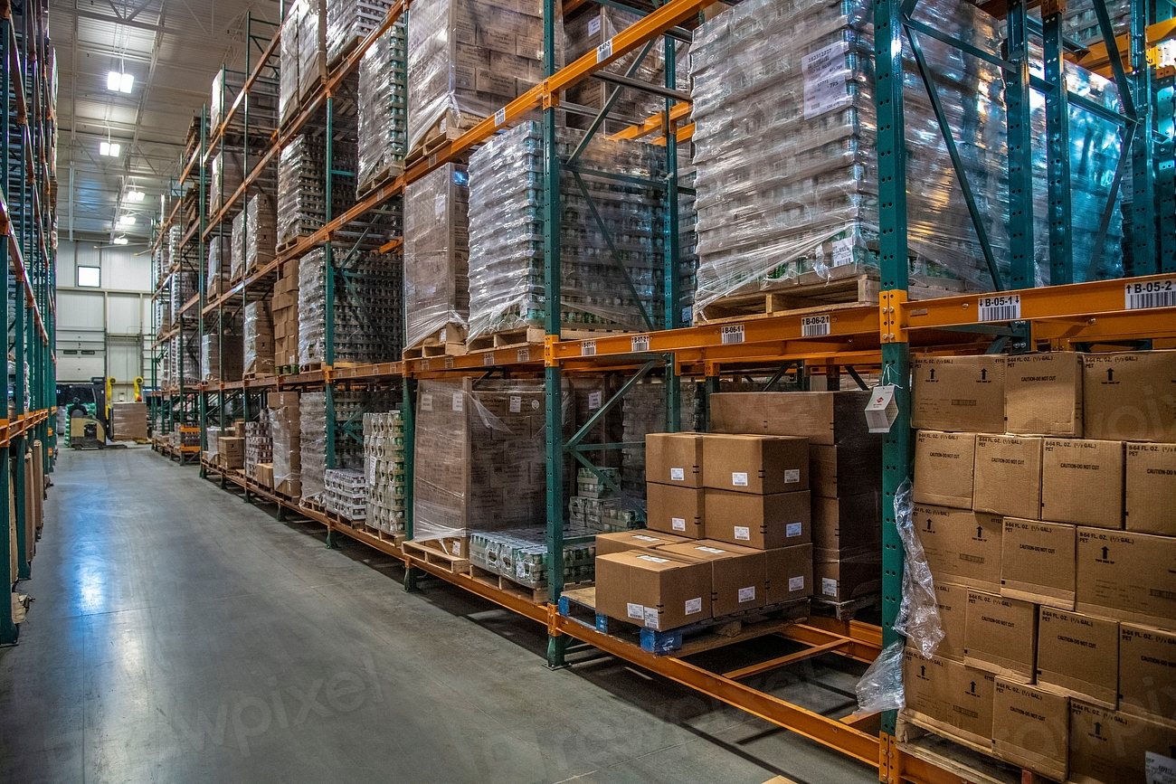 Fulfillment warehouse with packaged inventory